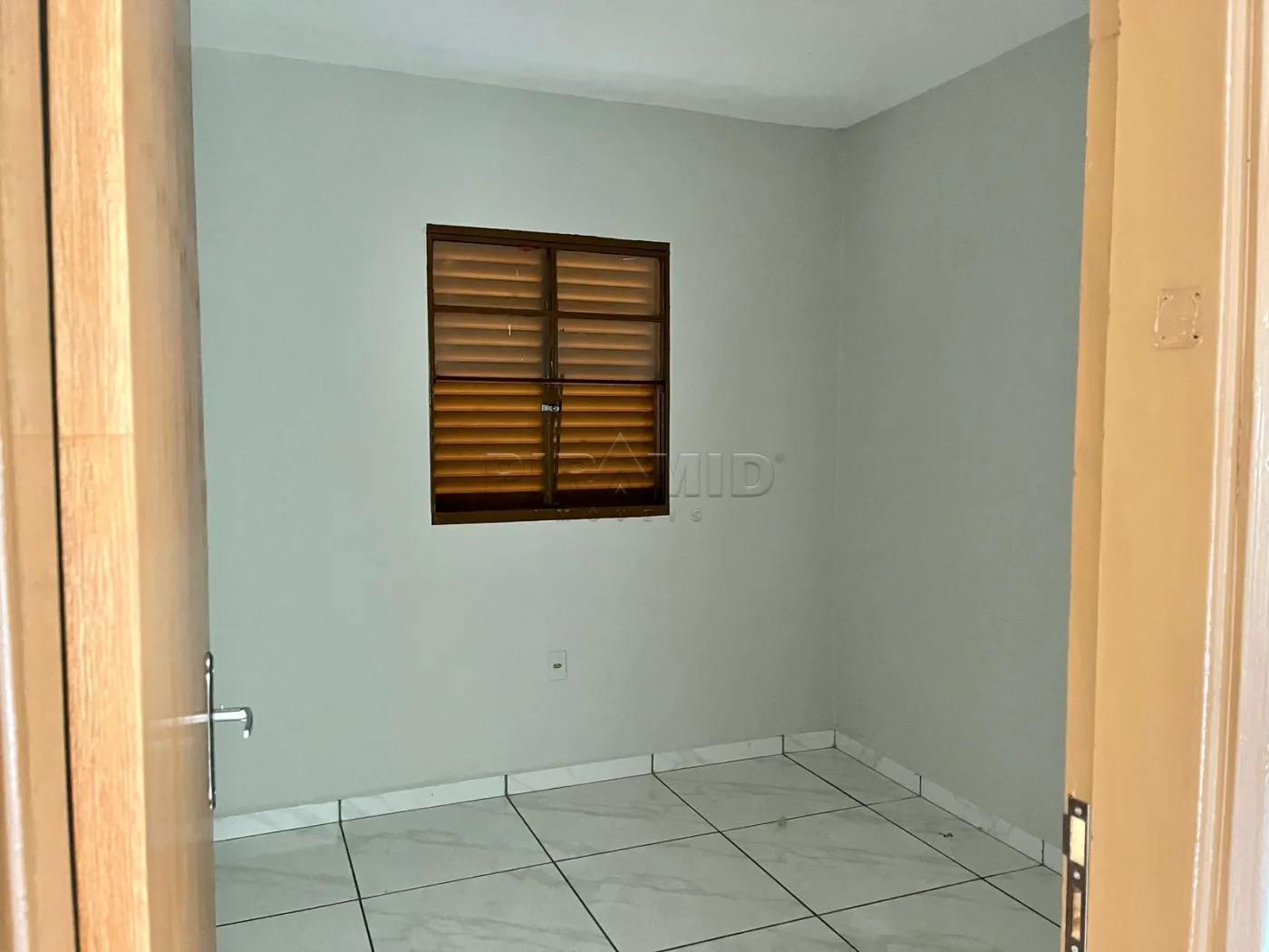 Comprar Casa / Padr&atilde;o em Ribeir&atilde;o Preto R$ 350.000,00 - Foto 5