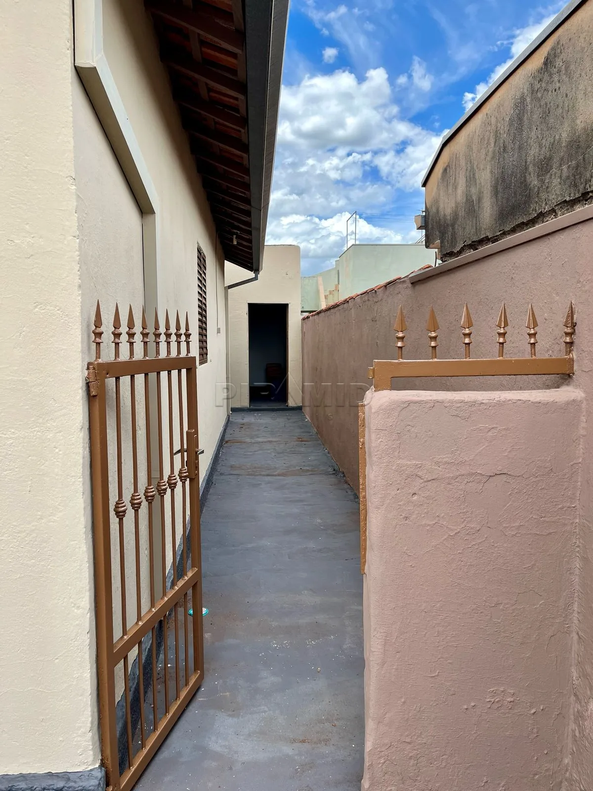 Comprar Casa / Padr&atilde;o em Ribeir&atilde;o Preto R$ 350.000,00 - Foto 9
