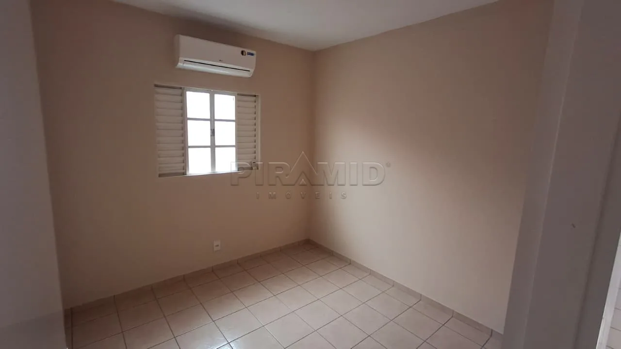 Alugar Casa / Padr&atilde;o em Ribeir&atilde;o Preto R$ 1.800,00 - Foto 9