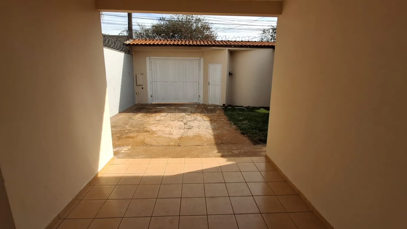 Alugar Casa / Padr&atilde;o em Ribeir&atilde;o Preto R$ 1.800,00 - Foto 2