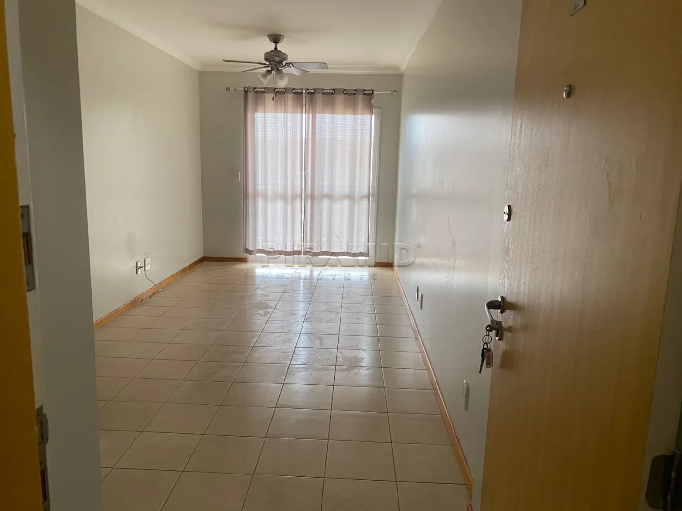 Alugar Apartamento / Padr&atilde;o em Ribeir&atilde;o Preto R$ 1.800,00 - Foto 2