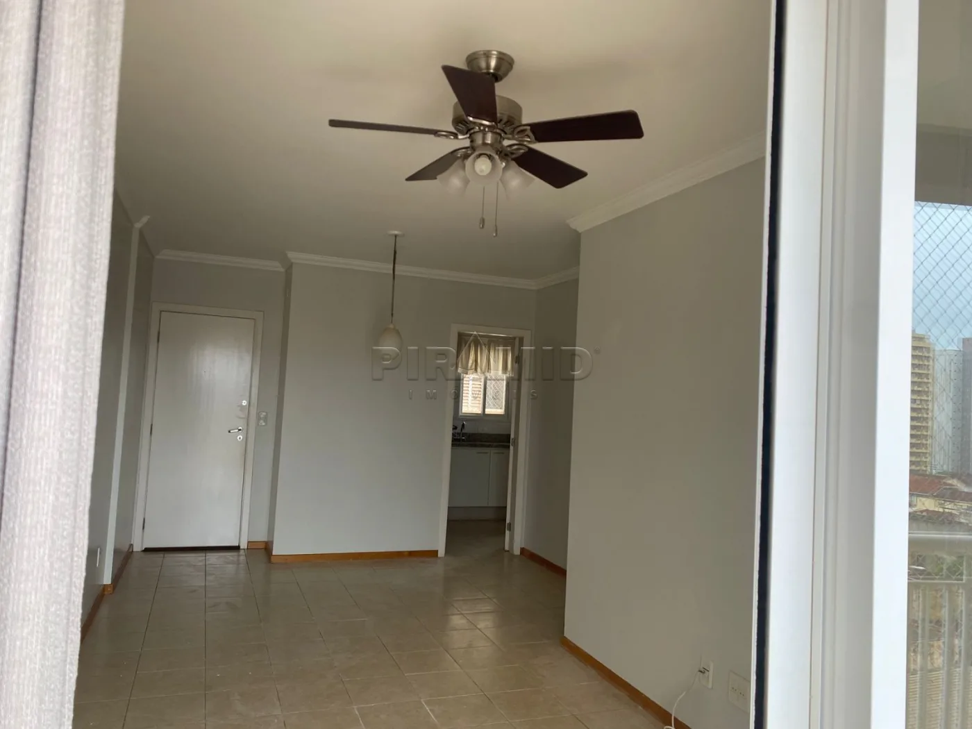 Alugar Apartamento / Padr&atilde;o em Ribeir&atilde;o Preto R$ 1.800,00 - Foto 3