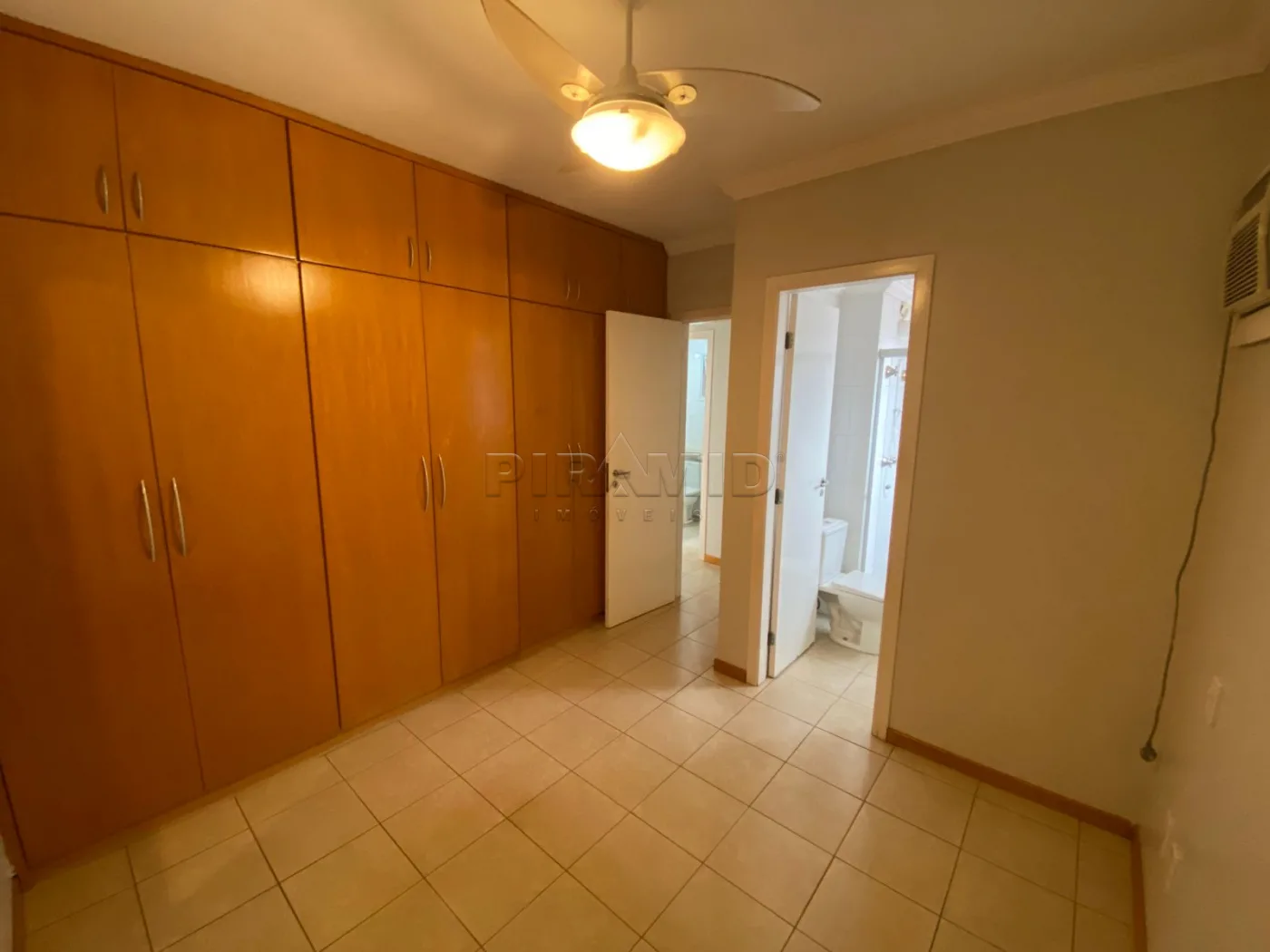 Alugar Apartamento / Padr&atilde;o em Ribeir&atilde;o Preto R$ 1.800,00 - Foto 9