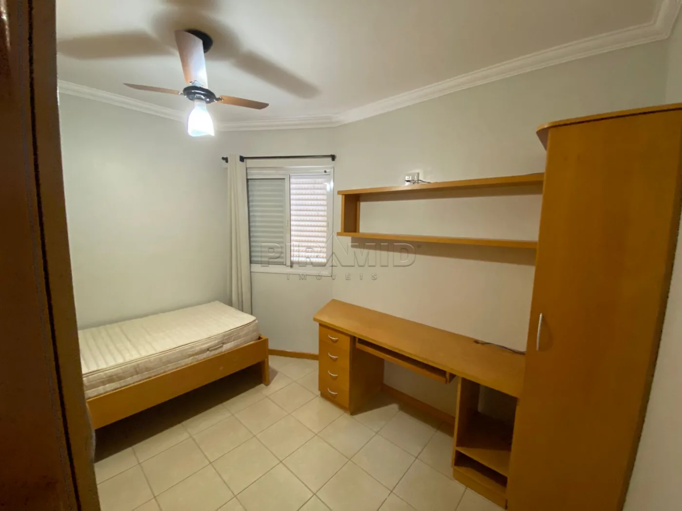 Alugar Apartamento / Padr&atilde;o em Ribeir&atilde;o Preto R$ 1.800,00 - Foto 15