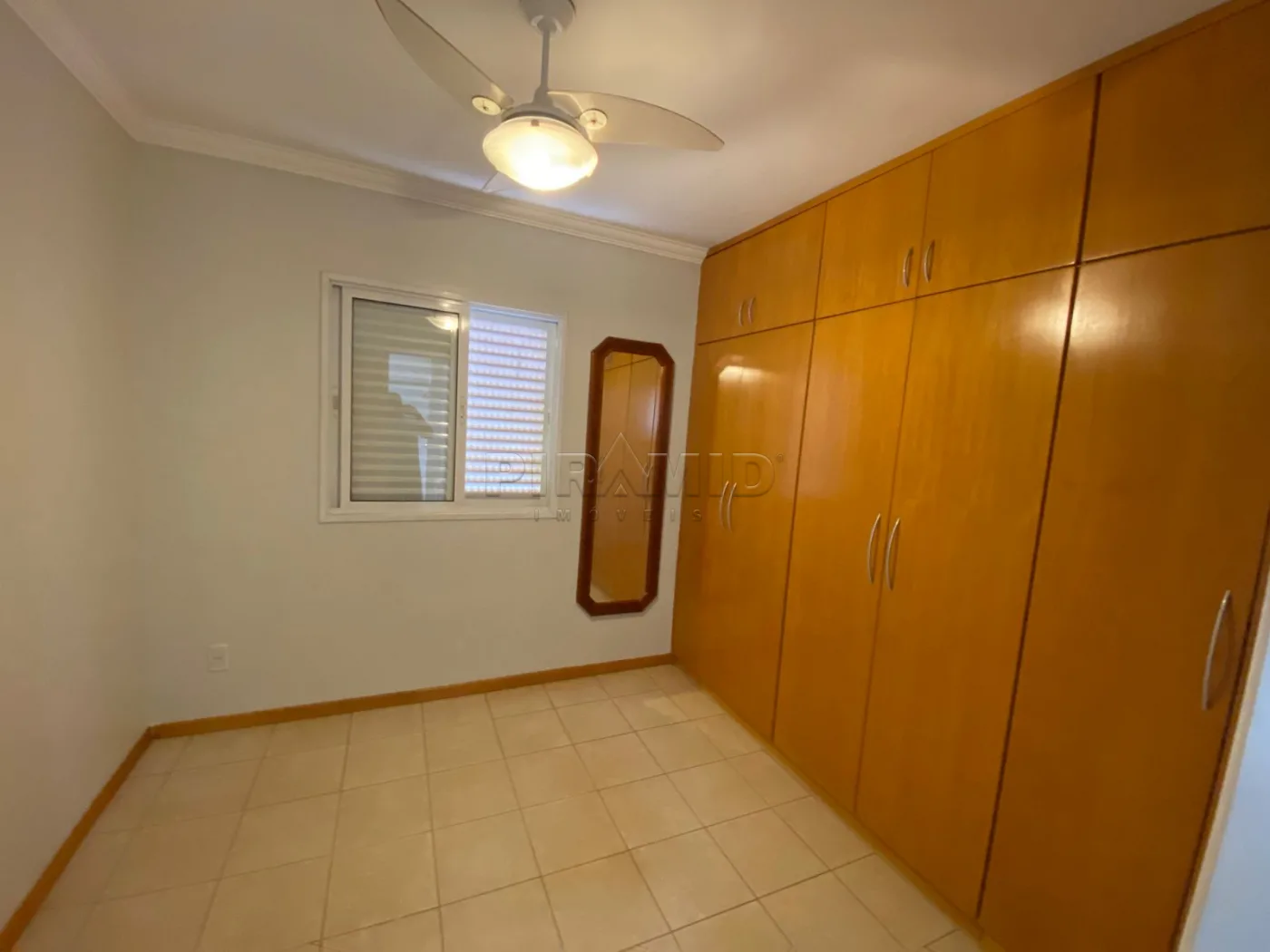 Alugar Apartamento / Padr&atilde;o em Ribeir&atilde;o Preto R$ 1.800,00 - Foto 16