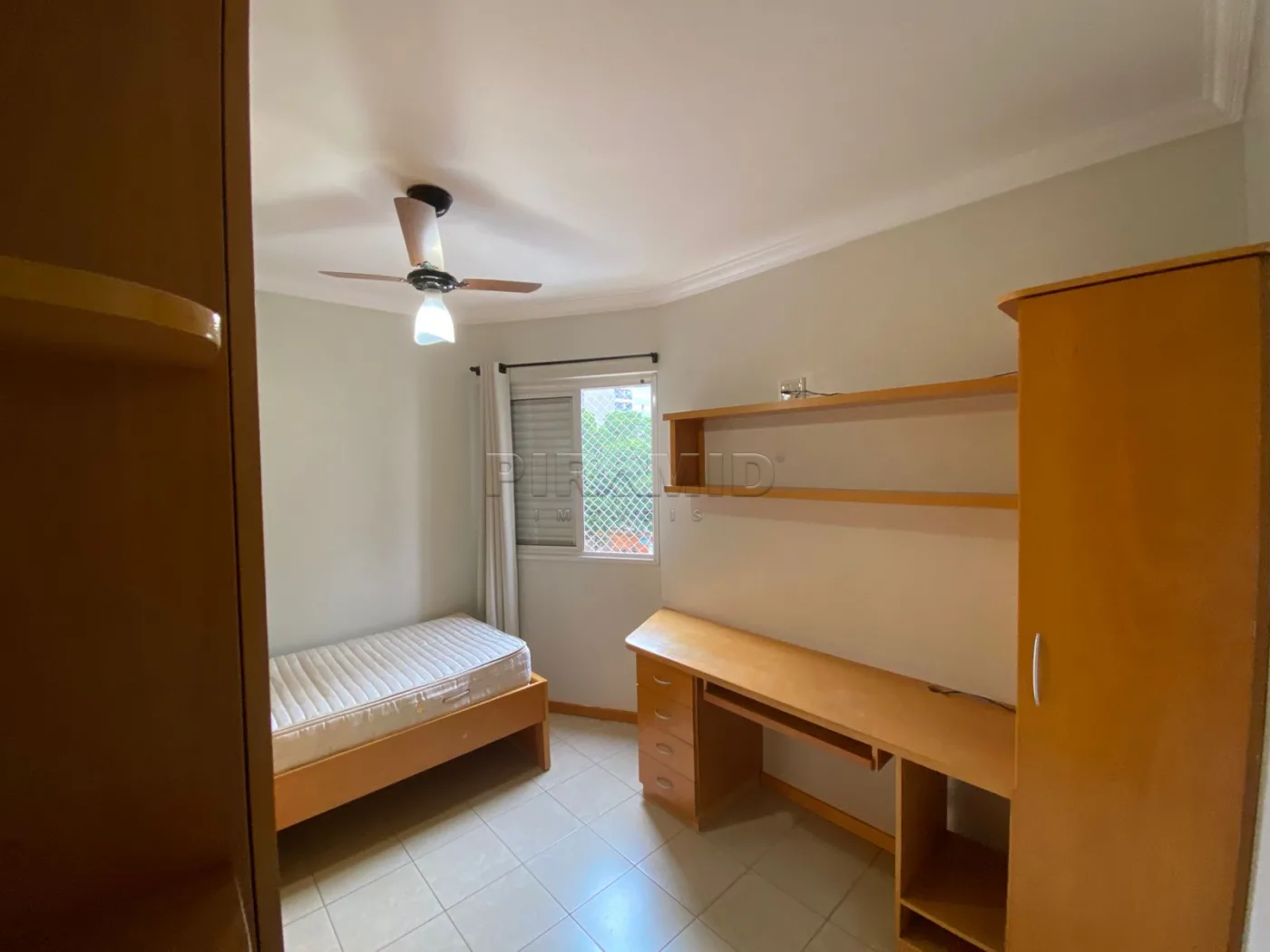 Alugar Apartamento / Padr&atilde;o em Ribeir&atilde;o Preto R$ 1.800,00 - Foto 18