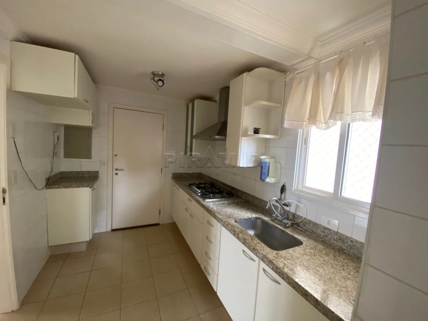 Alugar Apartamento / Padr&atilde;o em Ribeir&atilde;o Preto R$ 1.800,00 - Foto 19