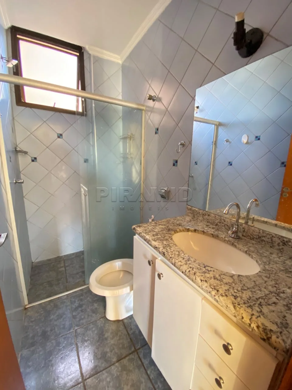Alugar Apartamento / Padr&atilde;o em Ribeir&atilde;o Preto R$ 1.650,00 - Foto 5