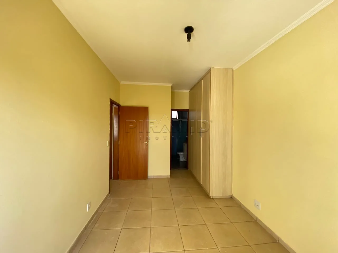 Alugar Apartamento / Padr&atilde;o em Ribeir&atilde;o Preto R$ 1.650,00 - Foto 7