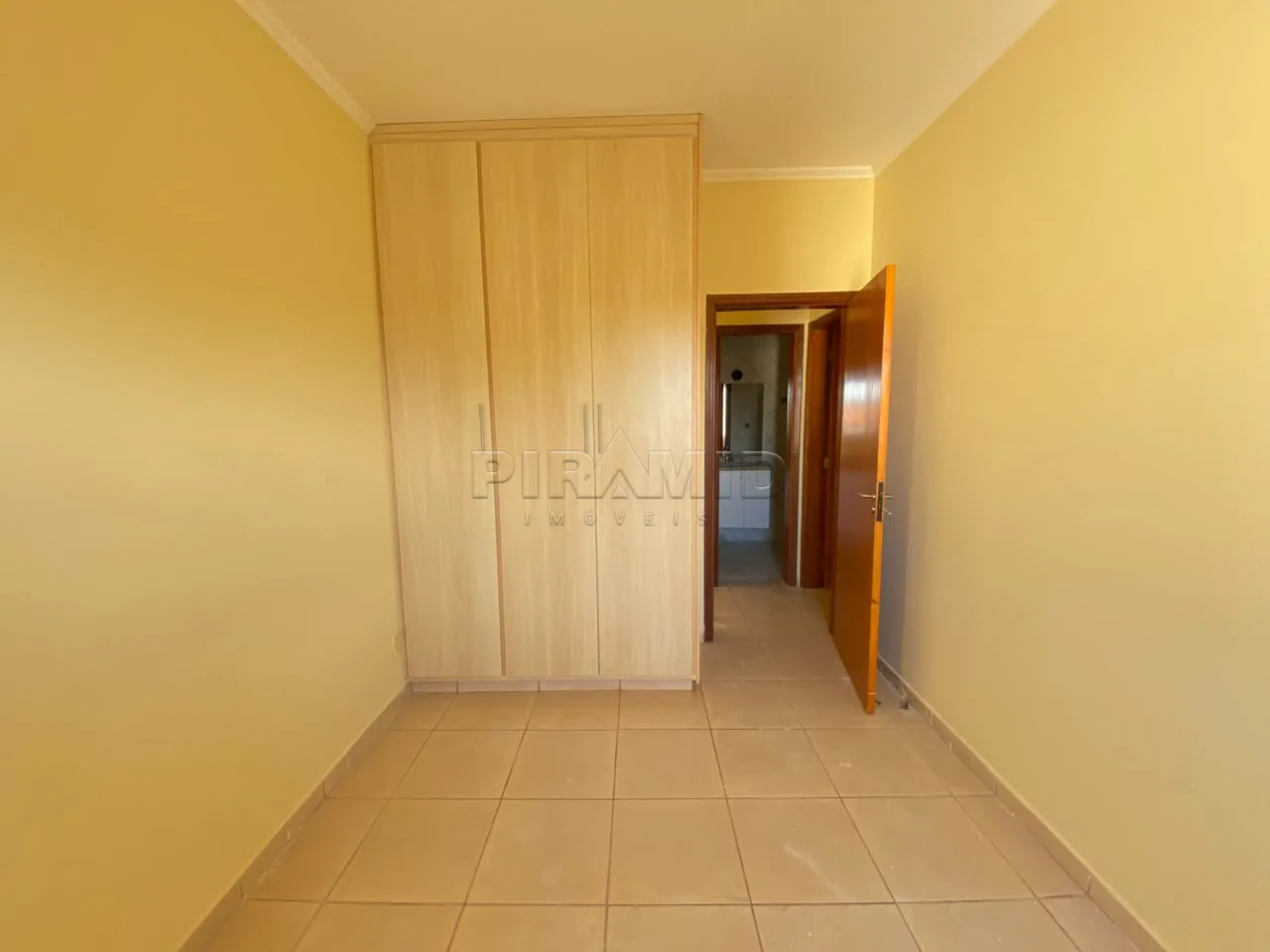 Alugar Apartamento / Padr&atilde;o em Ribeir&atilde;o Preto R$ 1.650,00 - Foto 12
