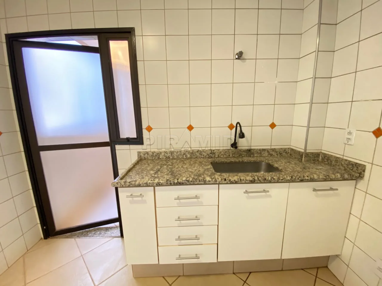 Alugar Apartamento / Padr&atilde;o em Ribeir&atilde;o Preto R$ 1.650,00 - Foto 16