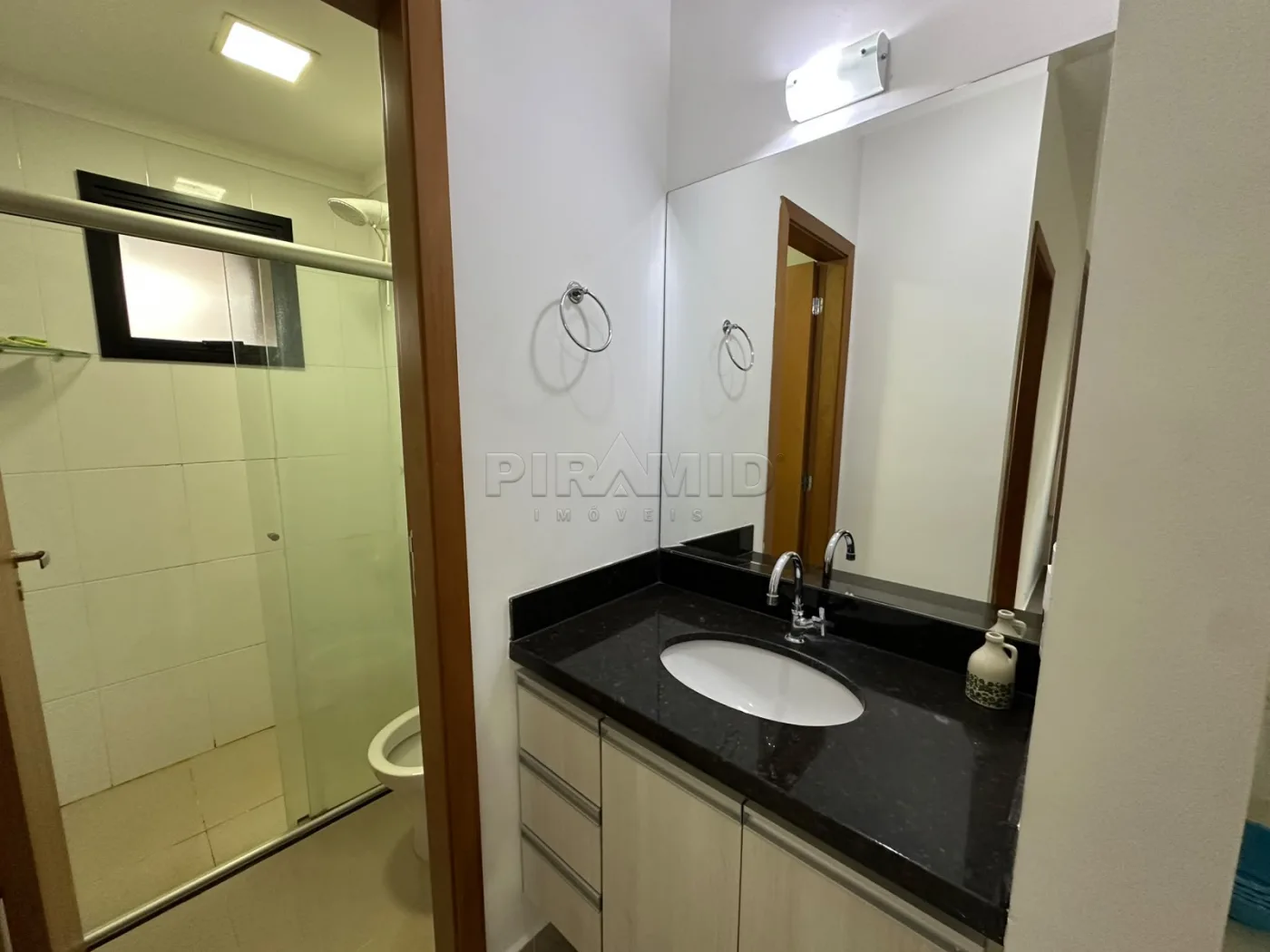 Alugar Apartamento / Padr&atilde;o em Ribeir&atilde;o Preto R$ 1.400,00 - Foto 5