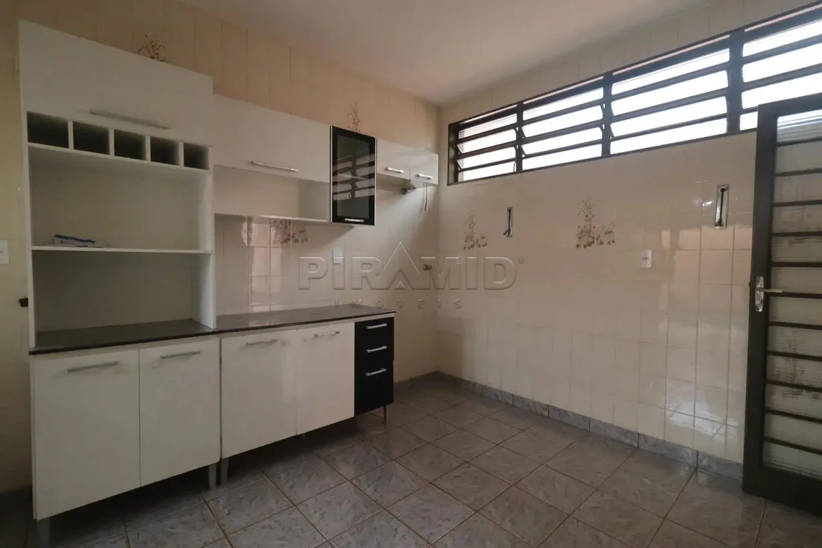 Alugar Casa / Padr&atilde;o em Ribeir&atilde;o Preto R$ 2.500,00 - Foto 14