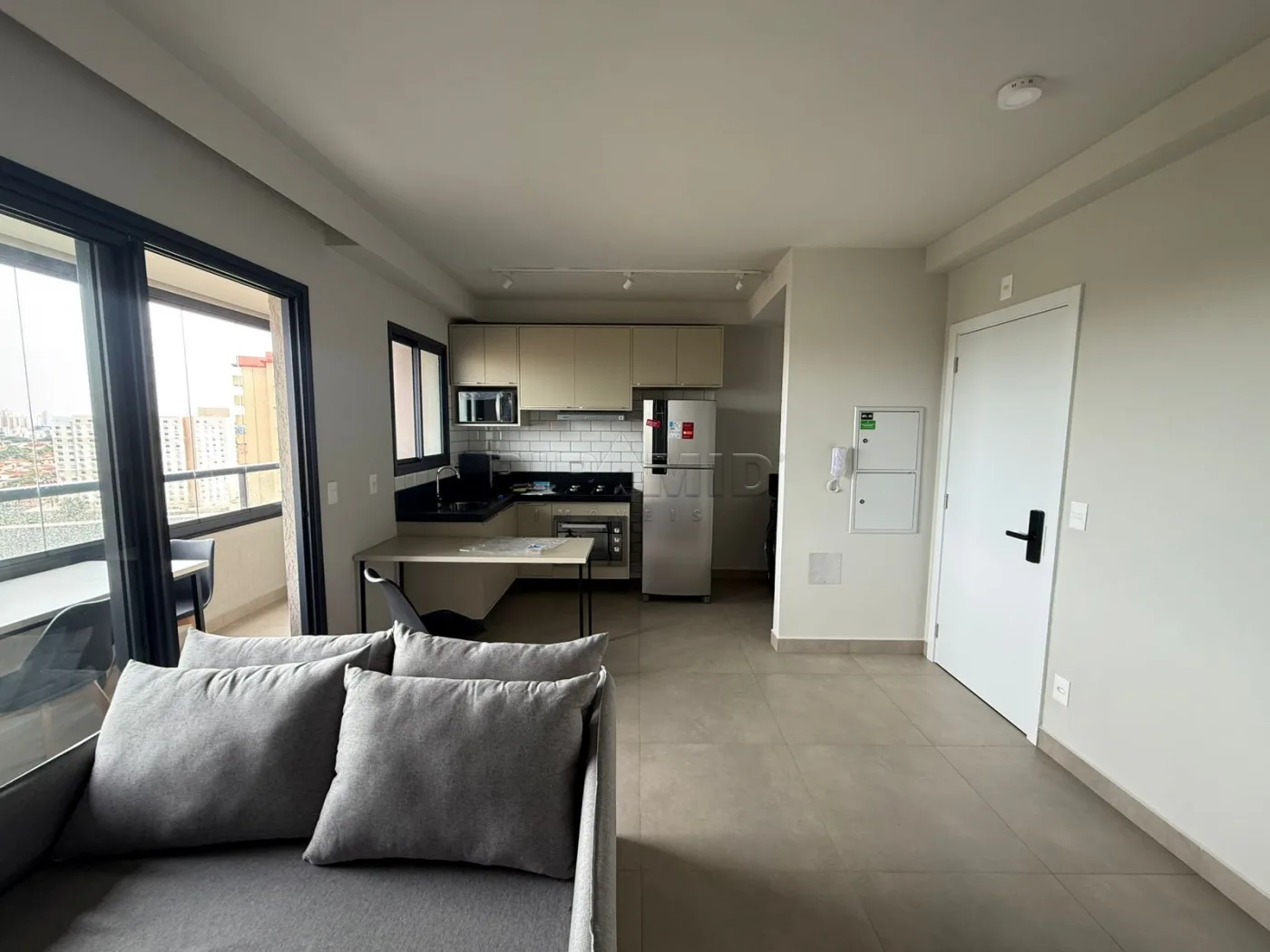 Alugar Apartamento / Padr&atilde;o em Ribeir&atilde;o Preto R$ 4.000,00 - Foto 2