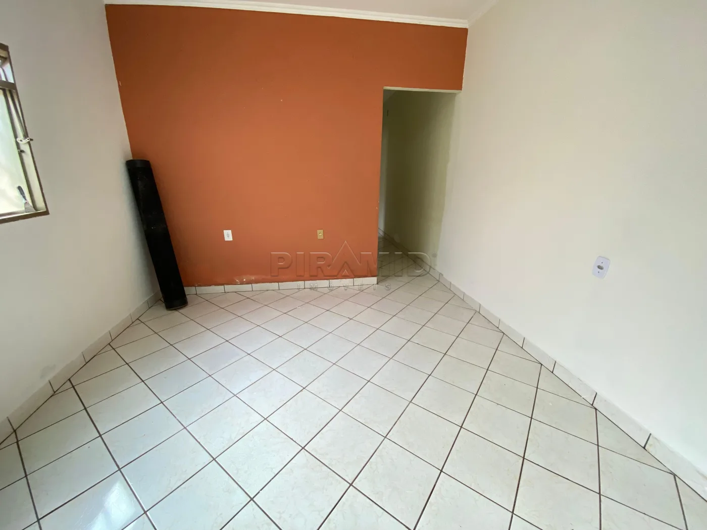 Alugar Casa / Padr&atilde;o em Ribeir&atilde;o Preto R$ 1.750,00 - Foto 2