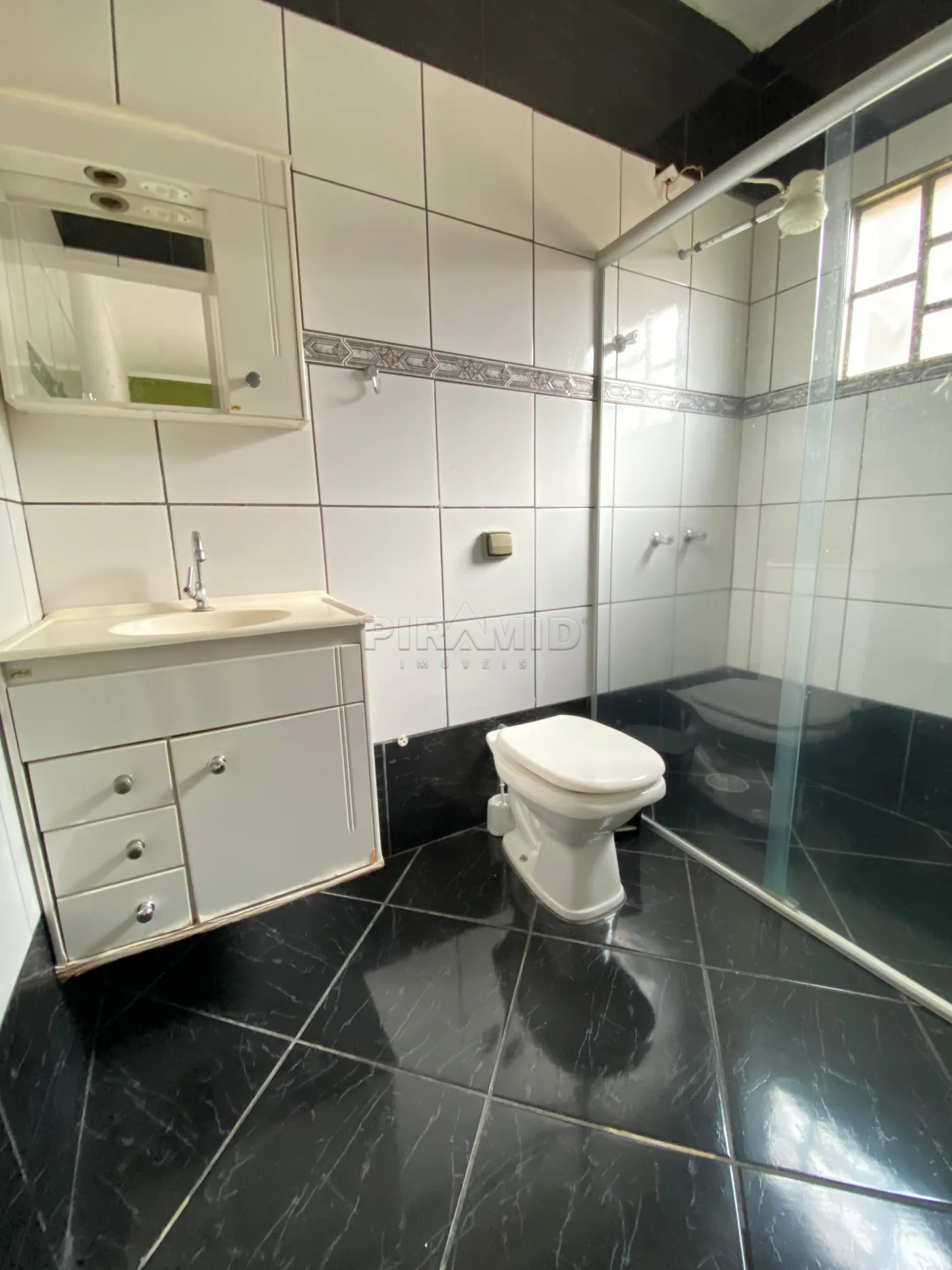 Alugar Casa / Padr&atilde;o em Ribeir&atilde;o Preto R$ 1.750,00 - Foto 6