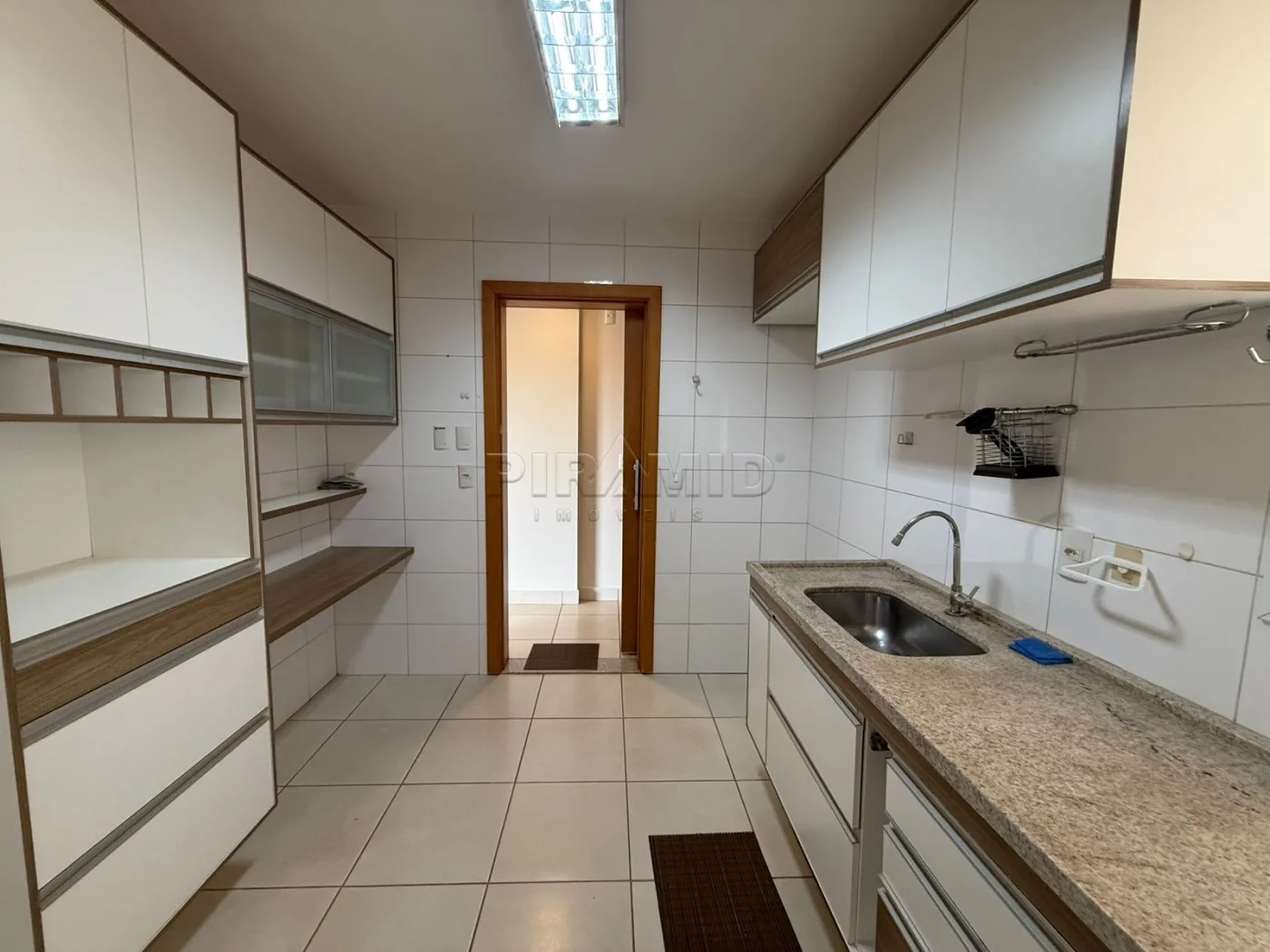 Alugar Apartamento / Padr&atilde;o em Ribeir&atilde;o Preto R$ 3.400,00 - Foto 5