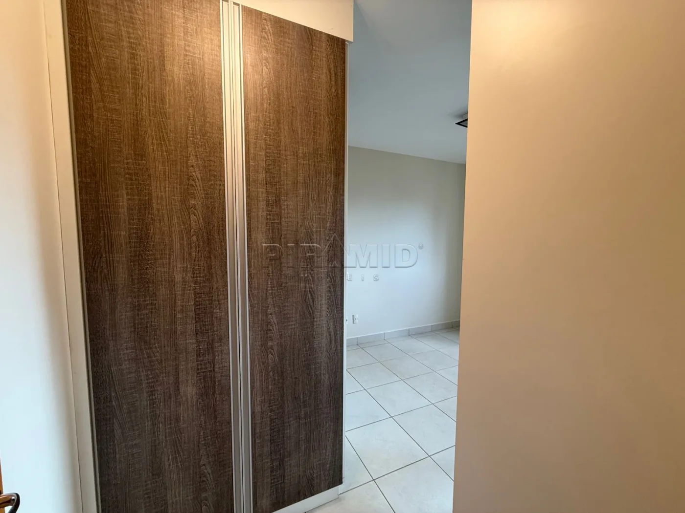 Alugar Apartamento / Padr&atilde;o em Ribeir&atilde;o Preto R$ 3.400,00 - Foto 17