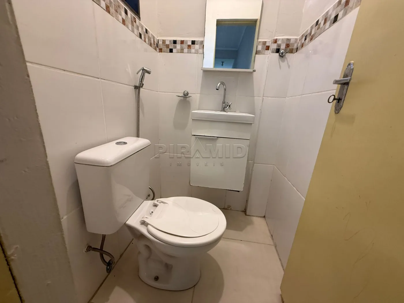 Alugar Casa / Padr&atilde;o em Ribeir&atilde;o Preto R$ 2.300,00 - Foto 3