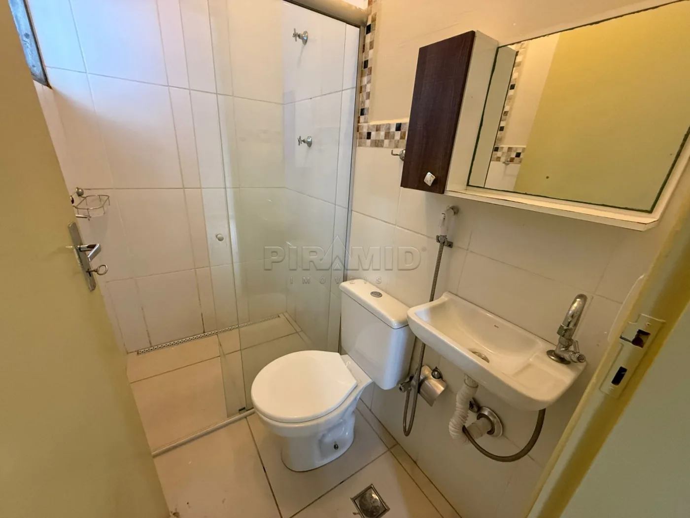 Alugar Casa / Padr&atilde;o em Ribeir&atilde;o Preto R$ 2.300,00 - Foto 7