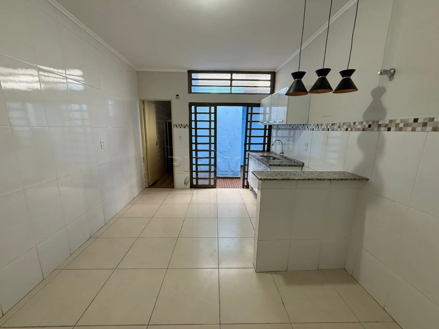 Alugar Casa / Padr&atilde;o em Ribeir&atilde;o Preto R$ 2.300,00 - Foto 14