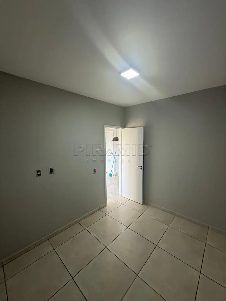 Alugar Apartamento / Padr&atilde;o em Ribeir&atilde;o Preto R$ 800,00 - Foto 7