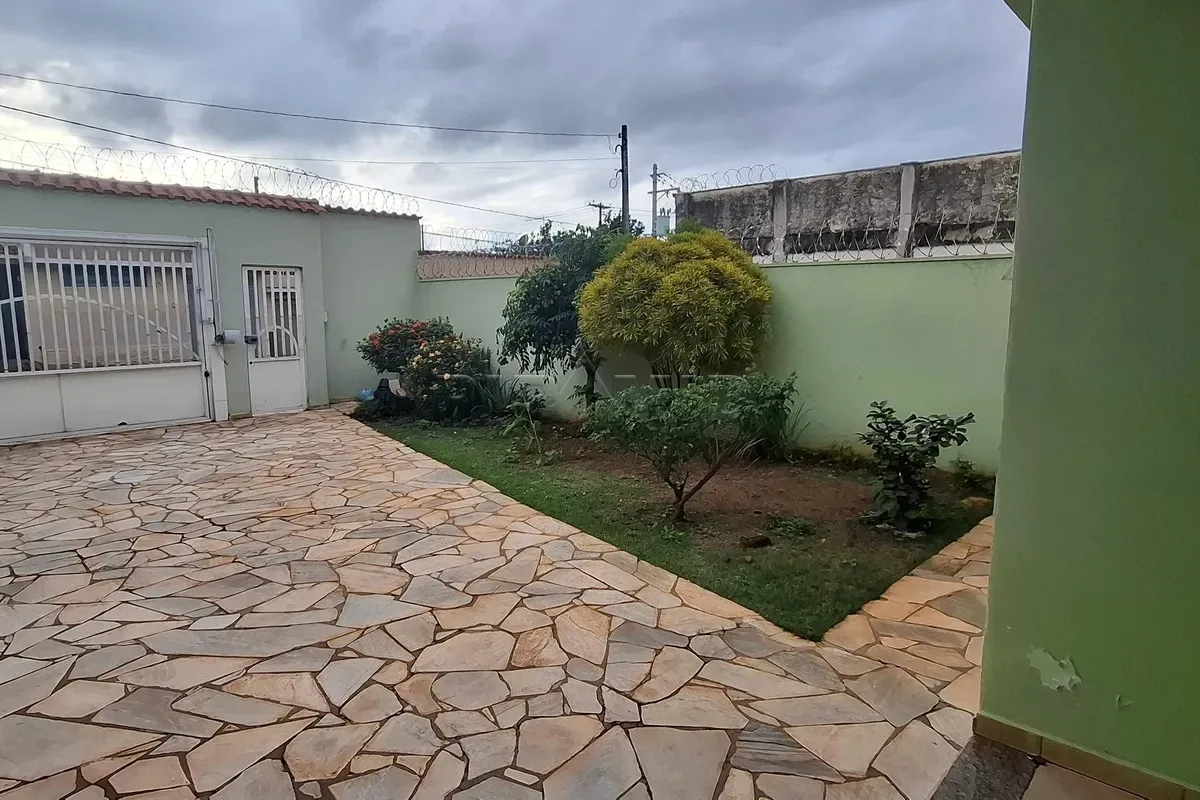 Alugar Casa / Padr&atilde;o em Ribeir&atilde;o Preto R$ 2.800,00 - Foto 4
