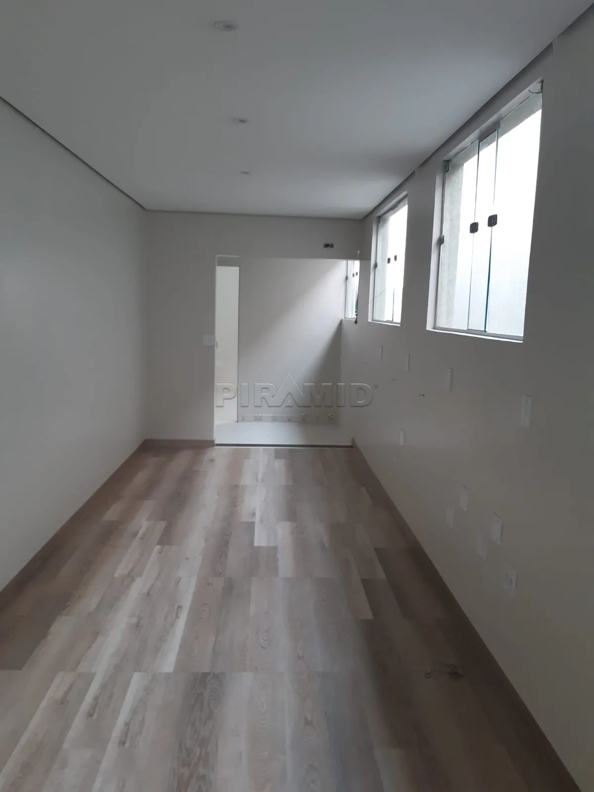 Alugar Comercial / Sal&atilde;o em Ribeir&atilde;o Preto R$ 1.700,00 - Foto 6