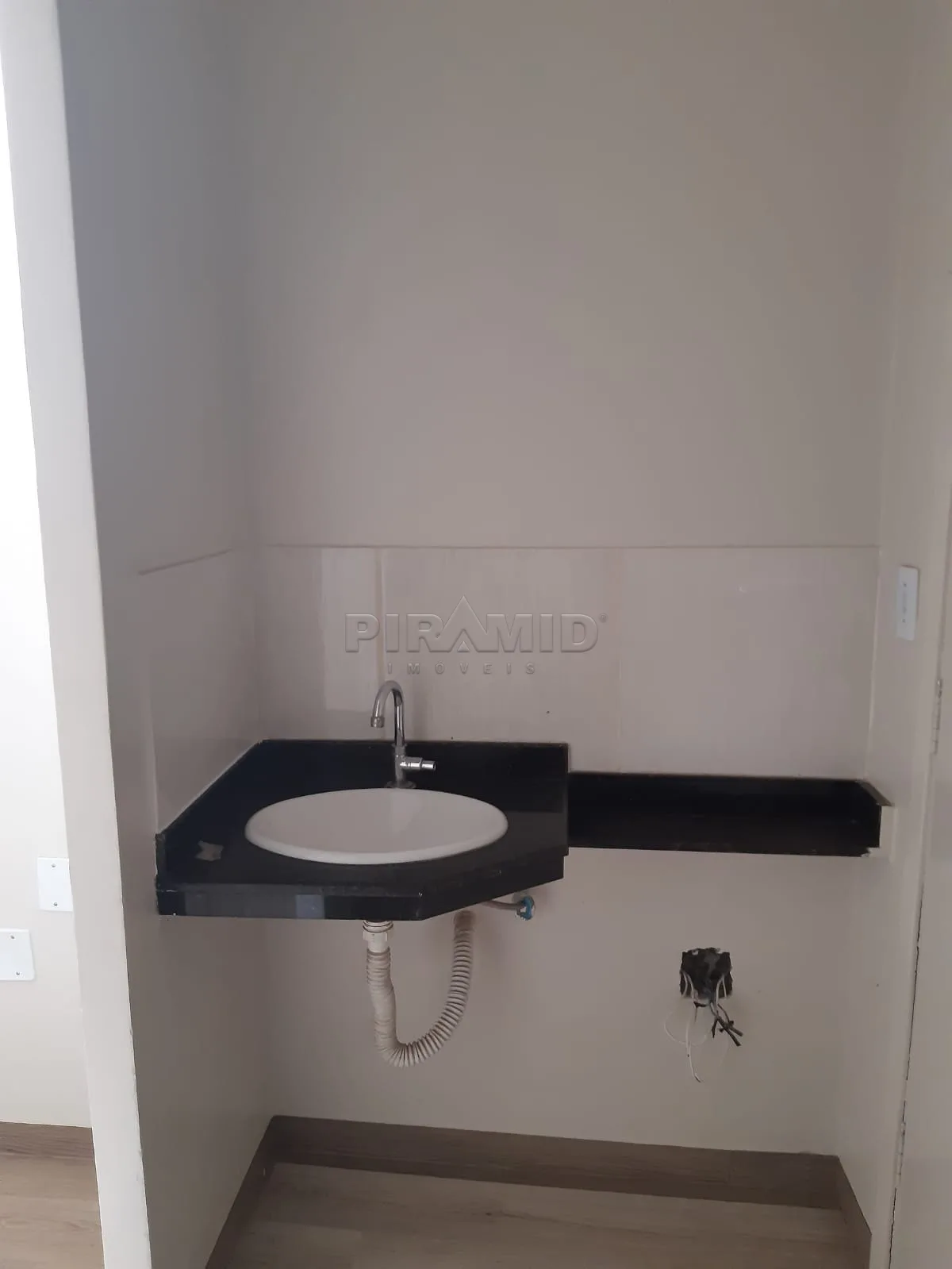 Alugar Comercial / Sal&atilde;o em Ribeir&atilde;o Preto R$ 1.700,00 - Foto 9