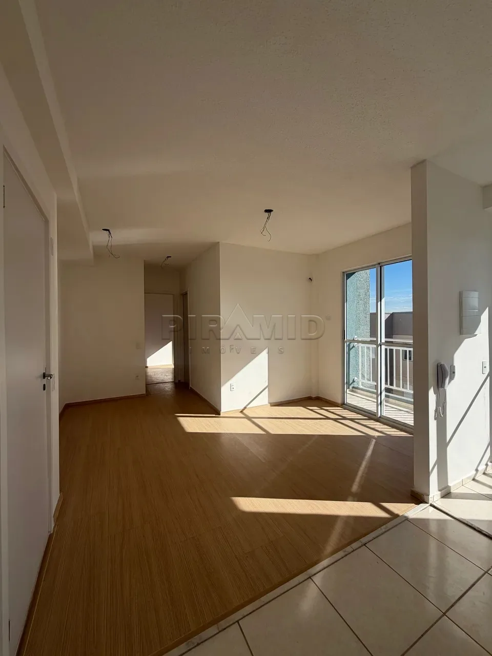 Comprar Apartamento / Padr&atilde;o em Ribeir&atilde;o Preto R$ 366.000,00 - Foto 1