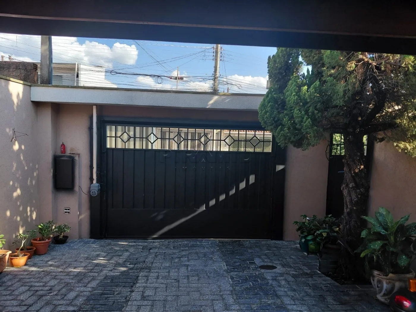 Comprar Casa / Padr&atilde;o em Ribeir&atilde;o Preto R$ 565.000,00 - Foto 2