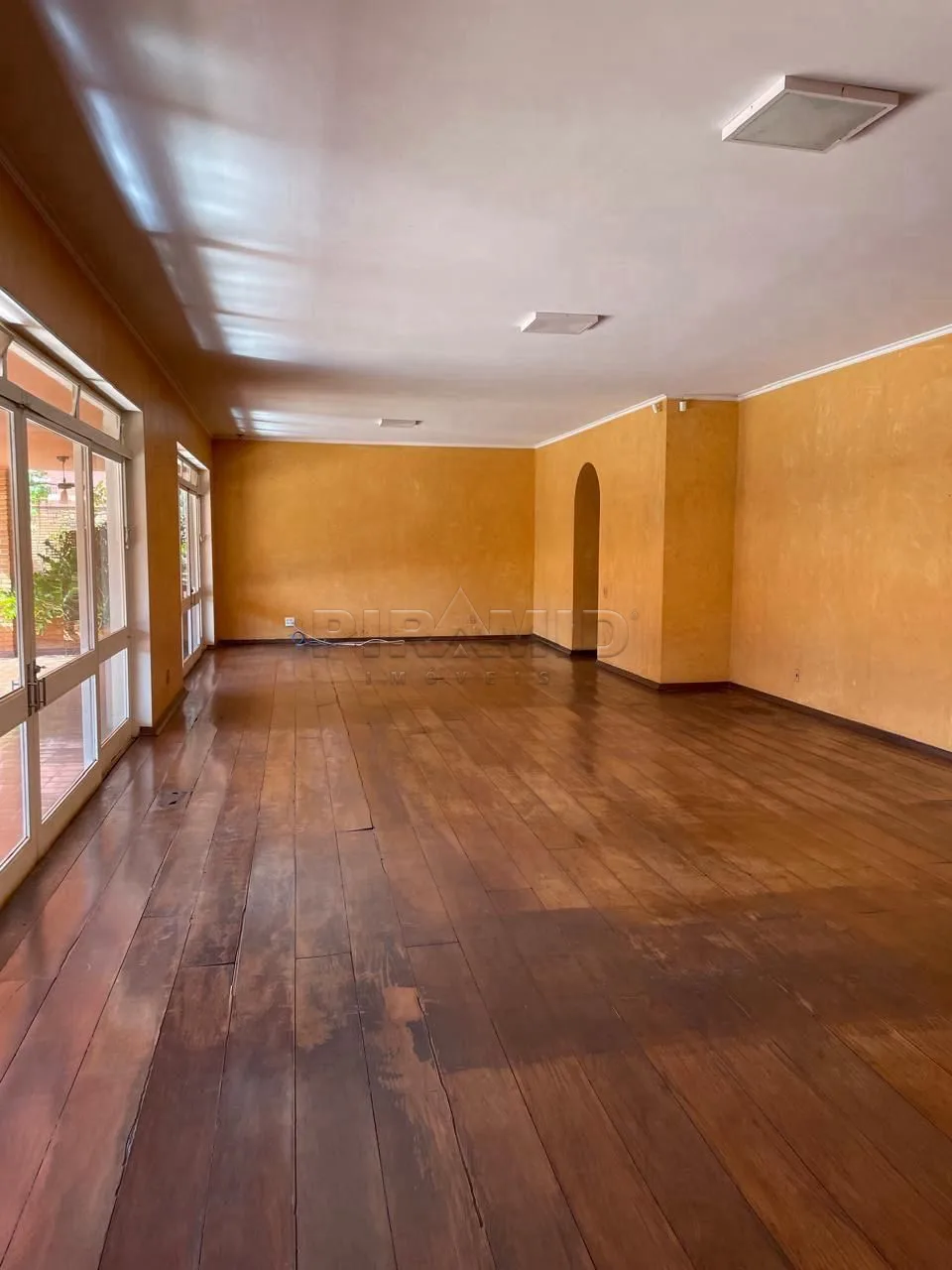 Alugar Casa / Padr&atilde;o em Ribeir&atilde;o Preto R$ 20.000,00 - Foto 7