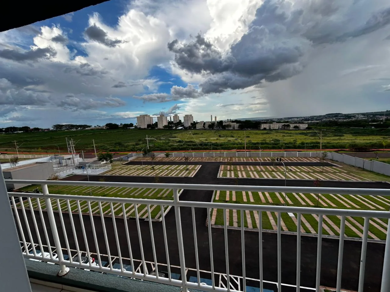 Alugar Apartamento / Padr&atilde;o em Ribeir&atilde;o Preto R$ 2.100,00 - Foto 4