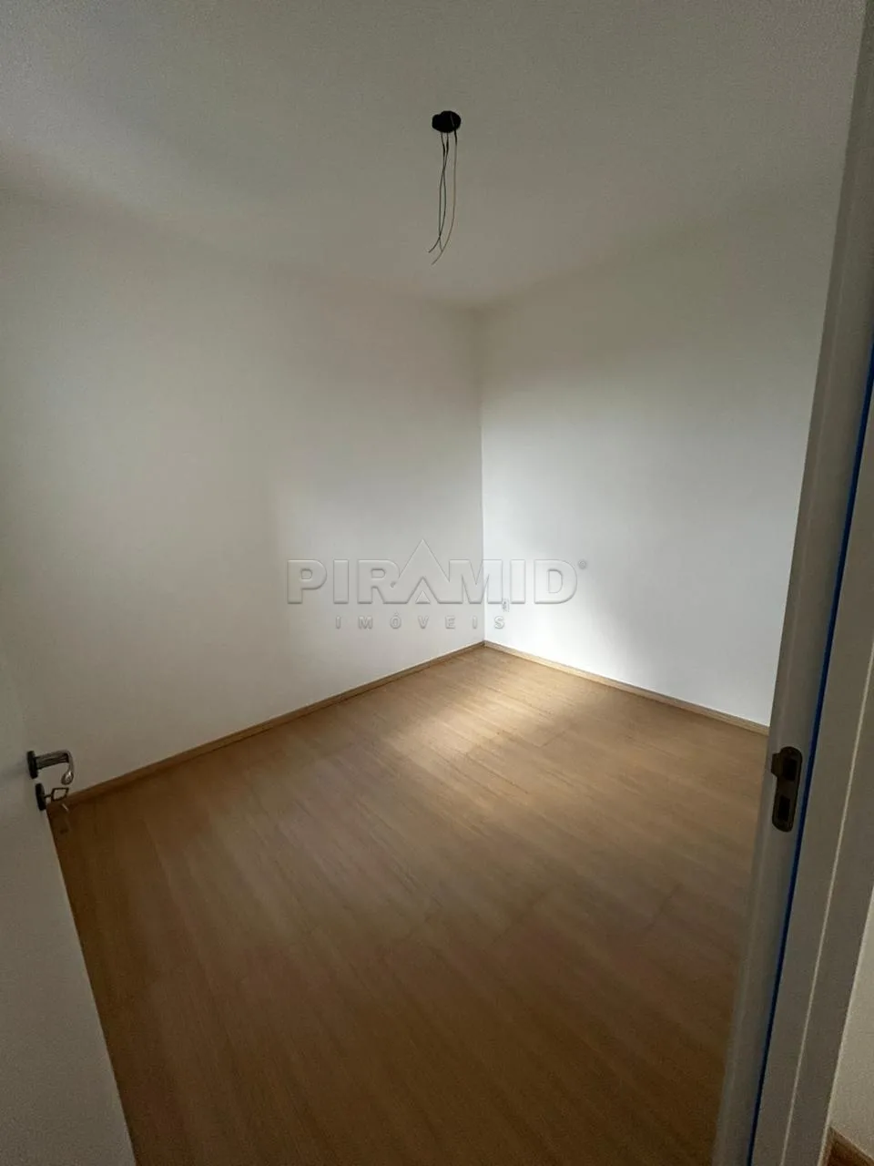 Alugar Apartamento / Padr&atilde;o em Ribeir&atilde;o Preto R$ 2.100,00 - Foto 9