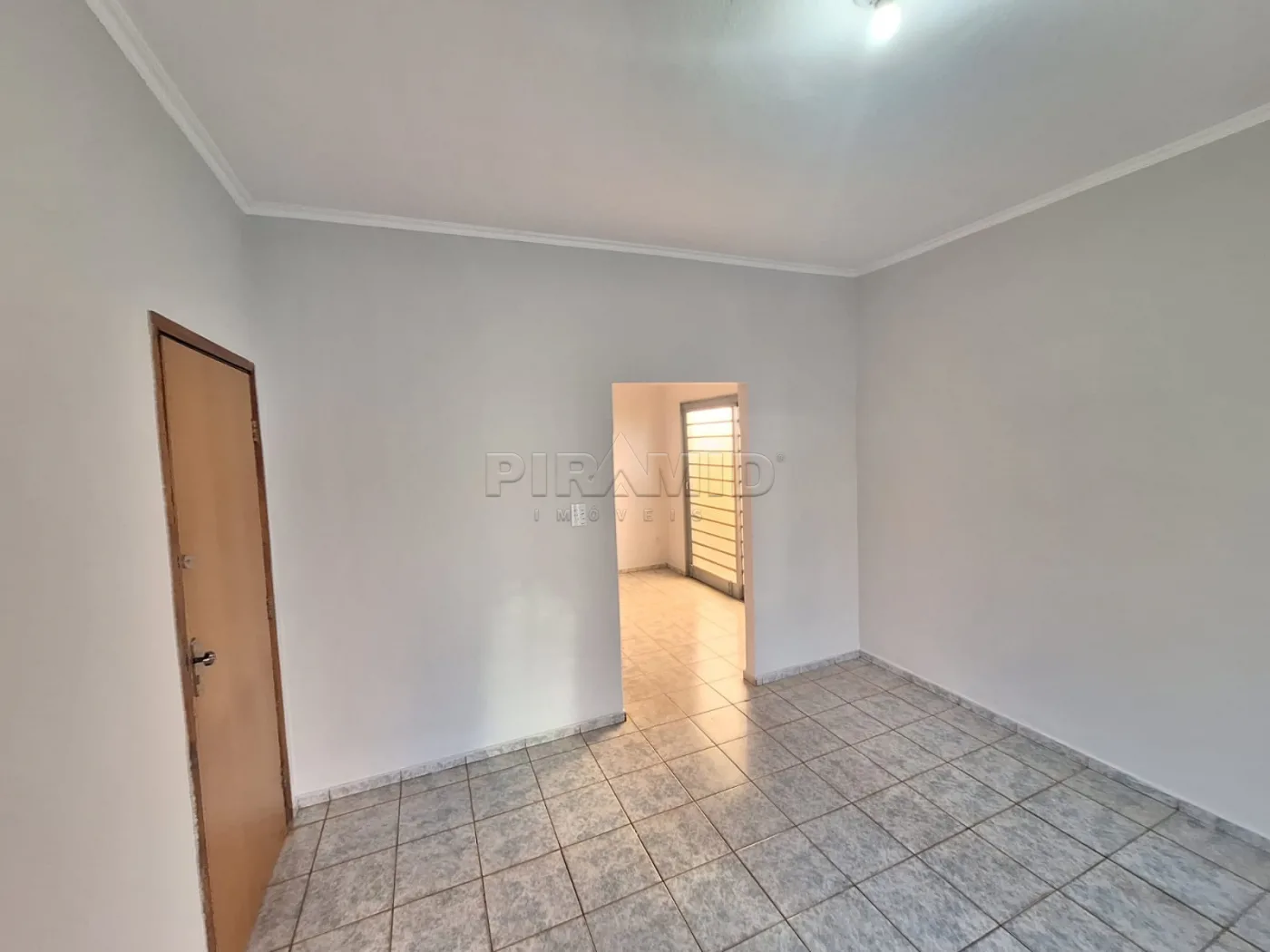 Alugar Casa / Padr&atilde;o em Ribeir&atilde;o Preto R$ 3.700,00 - Foto 4