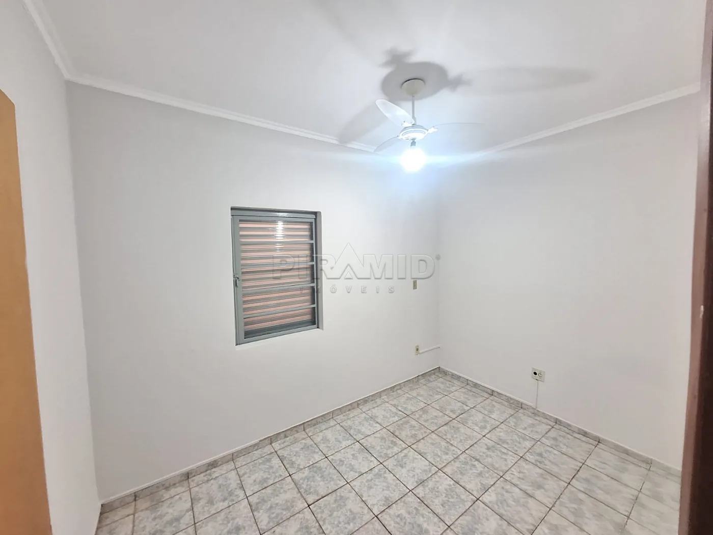Alugar Casa / Padr&atilde;o em Ribeir&atilde;o Preto R$ 3.700,00 - Foto 8