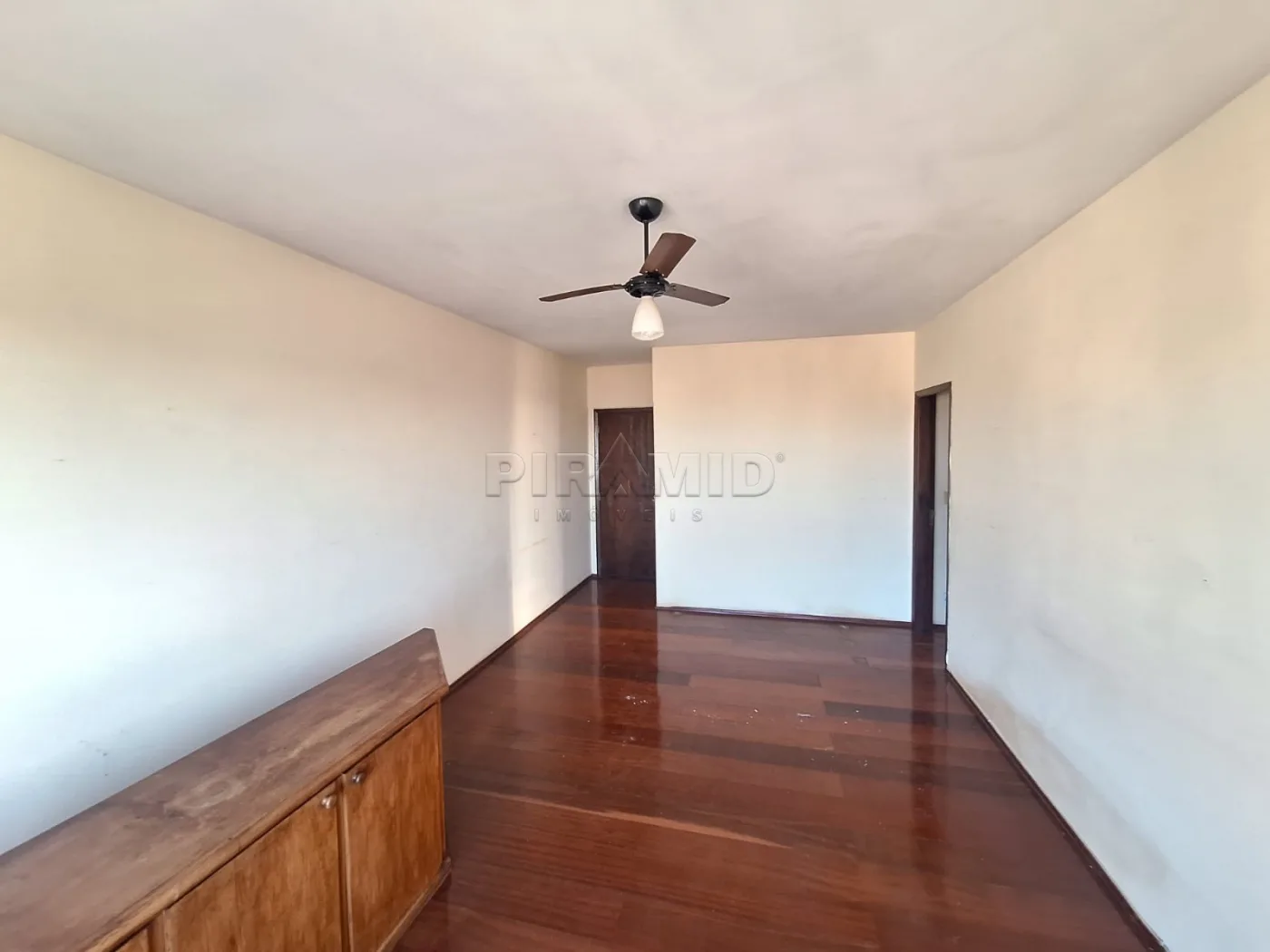 Comprar Apartamento / Padr&atilde;o em Ribeir&atilde;o Preto R$ 300.000,00 - Foto 2
