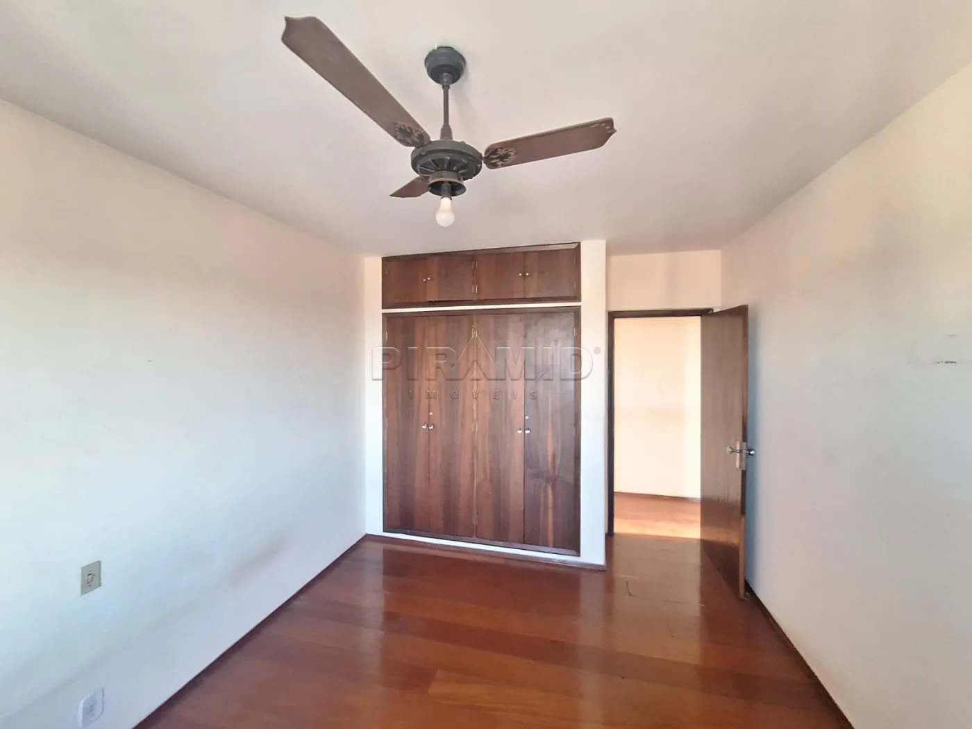 Comprar Apartamento / Padr&atilde;o em Ribeir&atilde;o Preto R$ 300.000,00 - Foto 6