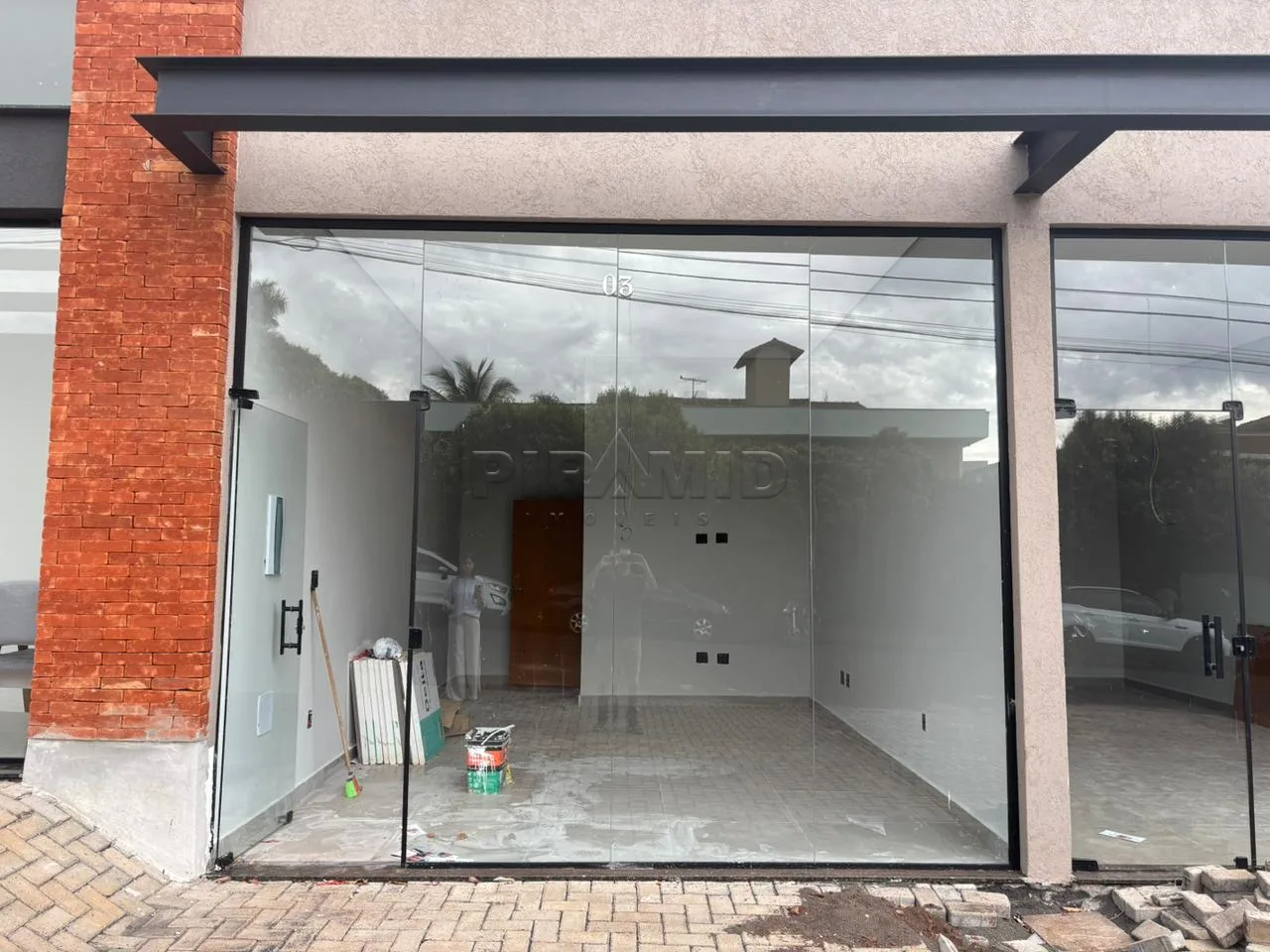 Alugar Comercial / Sal&atilde;o em Ribeir&atilde;o Preto R$ 2.500,00 - Foto 1