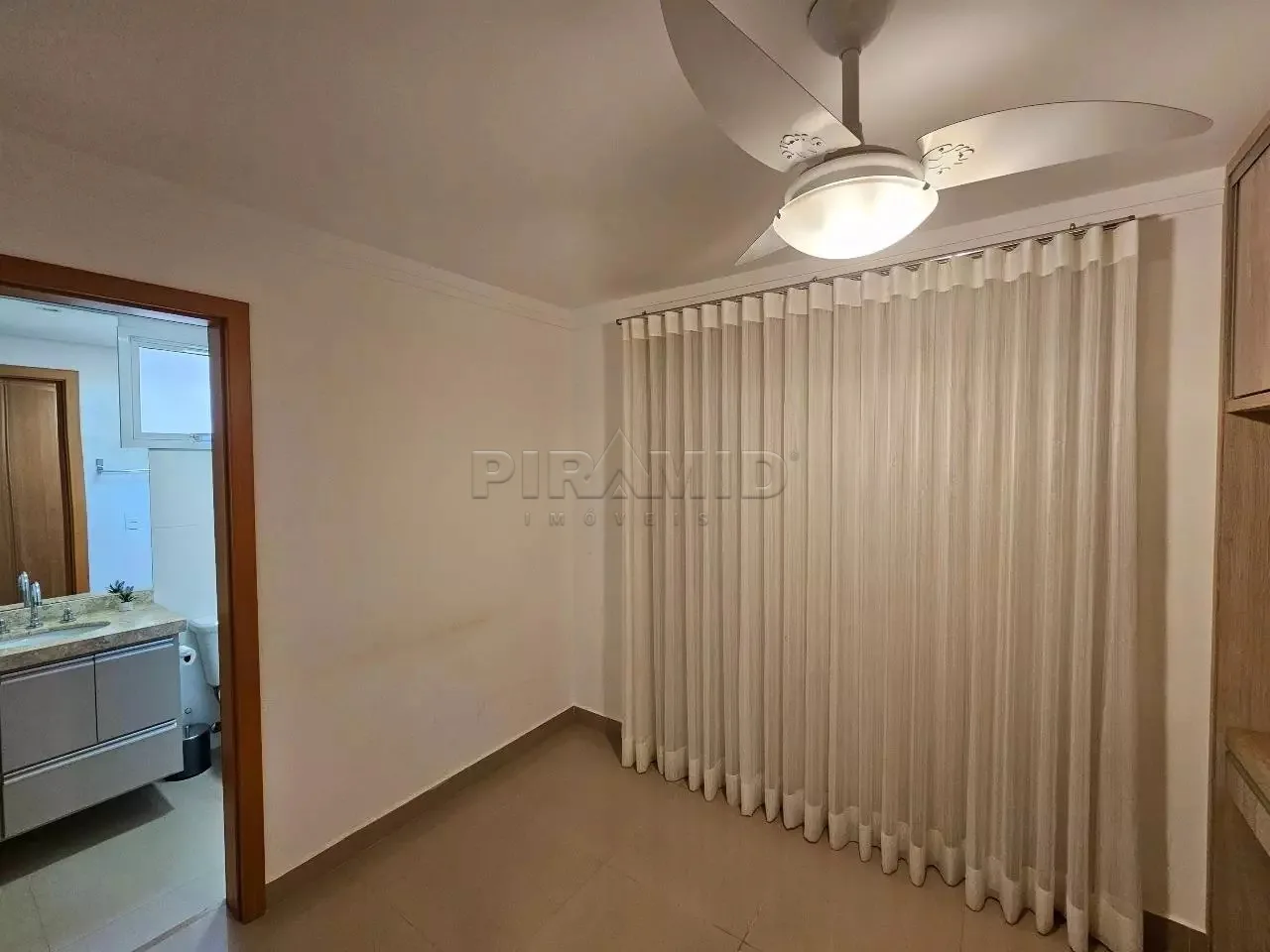 Alugar Apartamento / Padr&atilde;o em Ribeir&atilde;o Preto R$ 4.200,00 - Foto 11