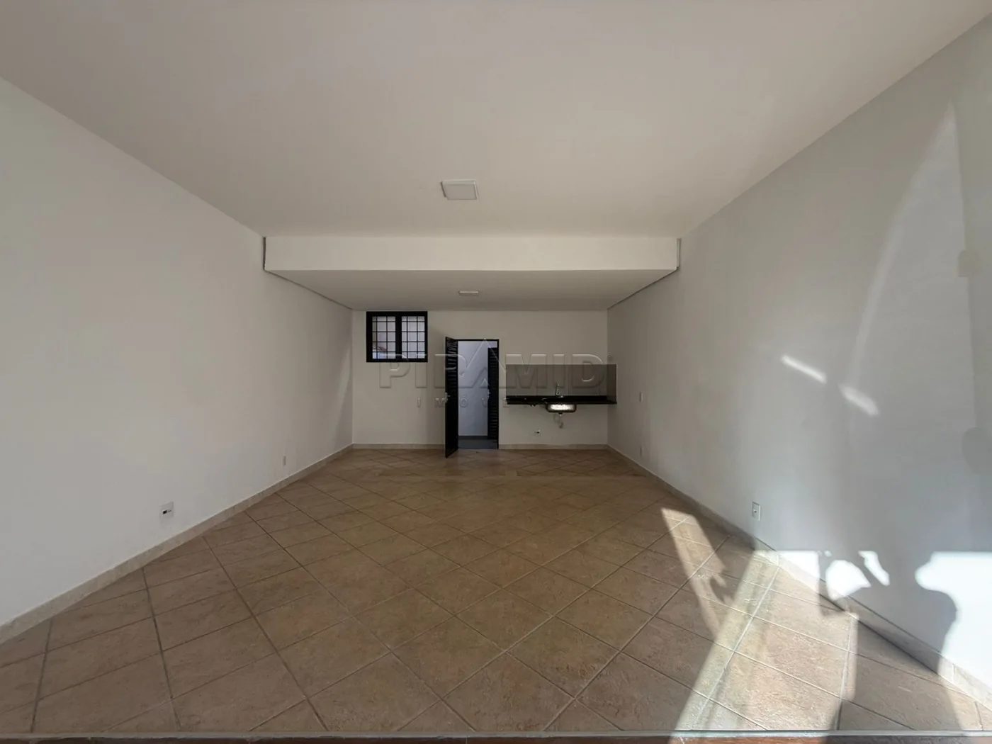 Alugar Comercial / Sal&atilde;o em Ribeir&atilde;o Preto R$ 1.600,00 - Foto 1