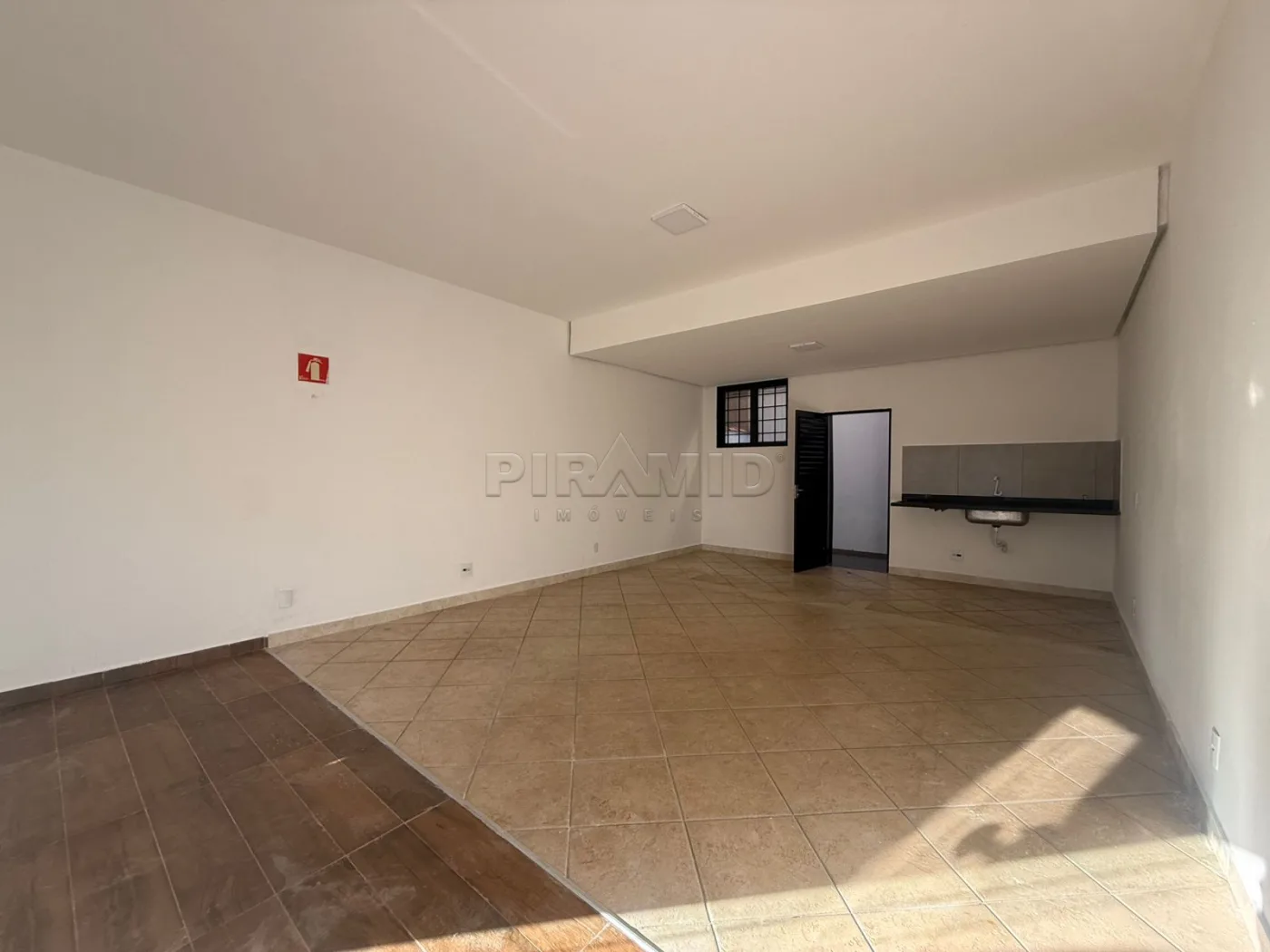 Alugar Comercial / Sal&atilde;o em Ribeir&atilde;o Preto R$ 1.600,00 - Foto 2