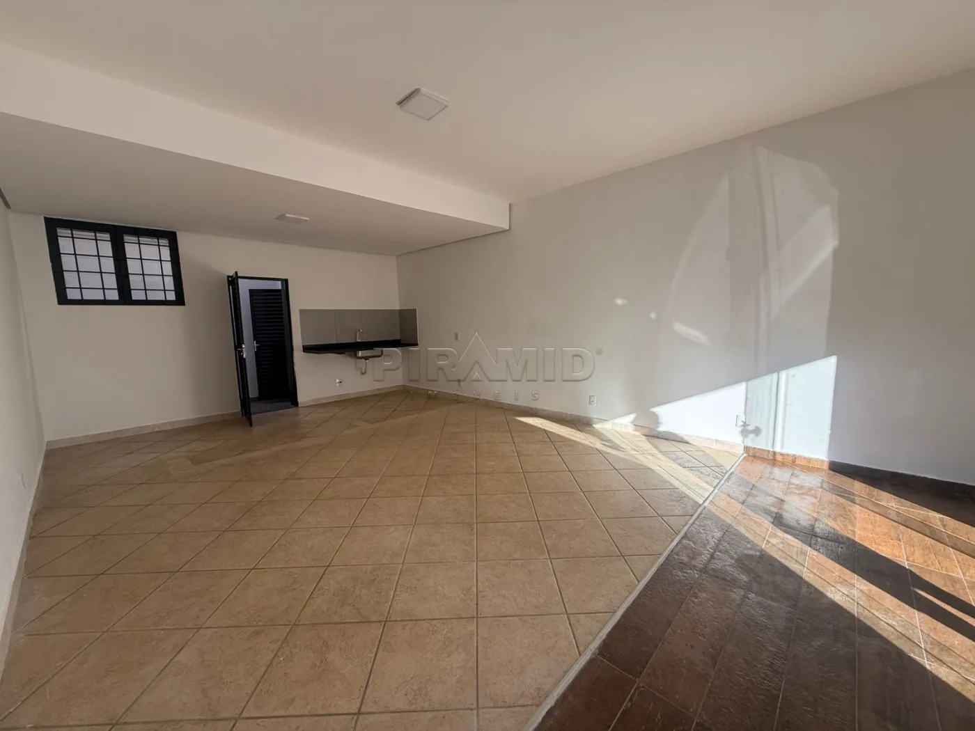 Alugar Comercial / Sal&atilde;o em Ribeir&atilde;o Preto R$ 1.600,00 - Foto 3