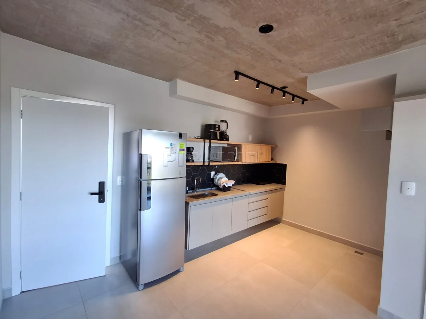 Alugar Apartamento / Padr&atilde;o em Ribeir&atilde;o Preto R$ 2.600,00 - Foto 2