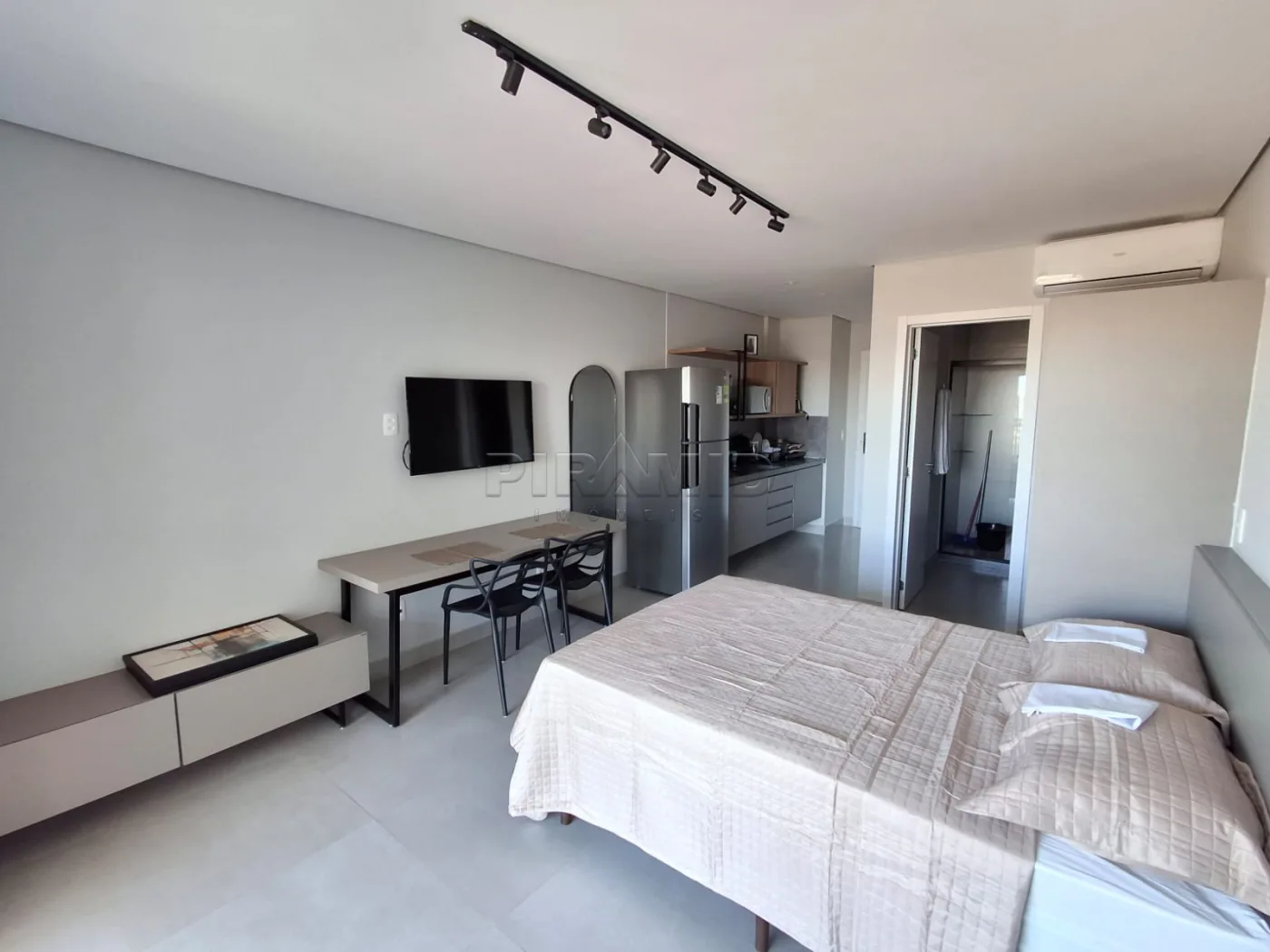 Alugar Apartamento / Flat em Ribeir&atilde;o Preto R$ 2.200,00 - Foto 1