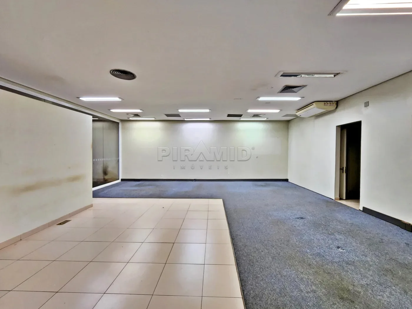 Alugar Comercial / Sal&atilde;o em Ribeir&atilde;o Preto R$ 15.000,00 - Foto 1