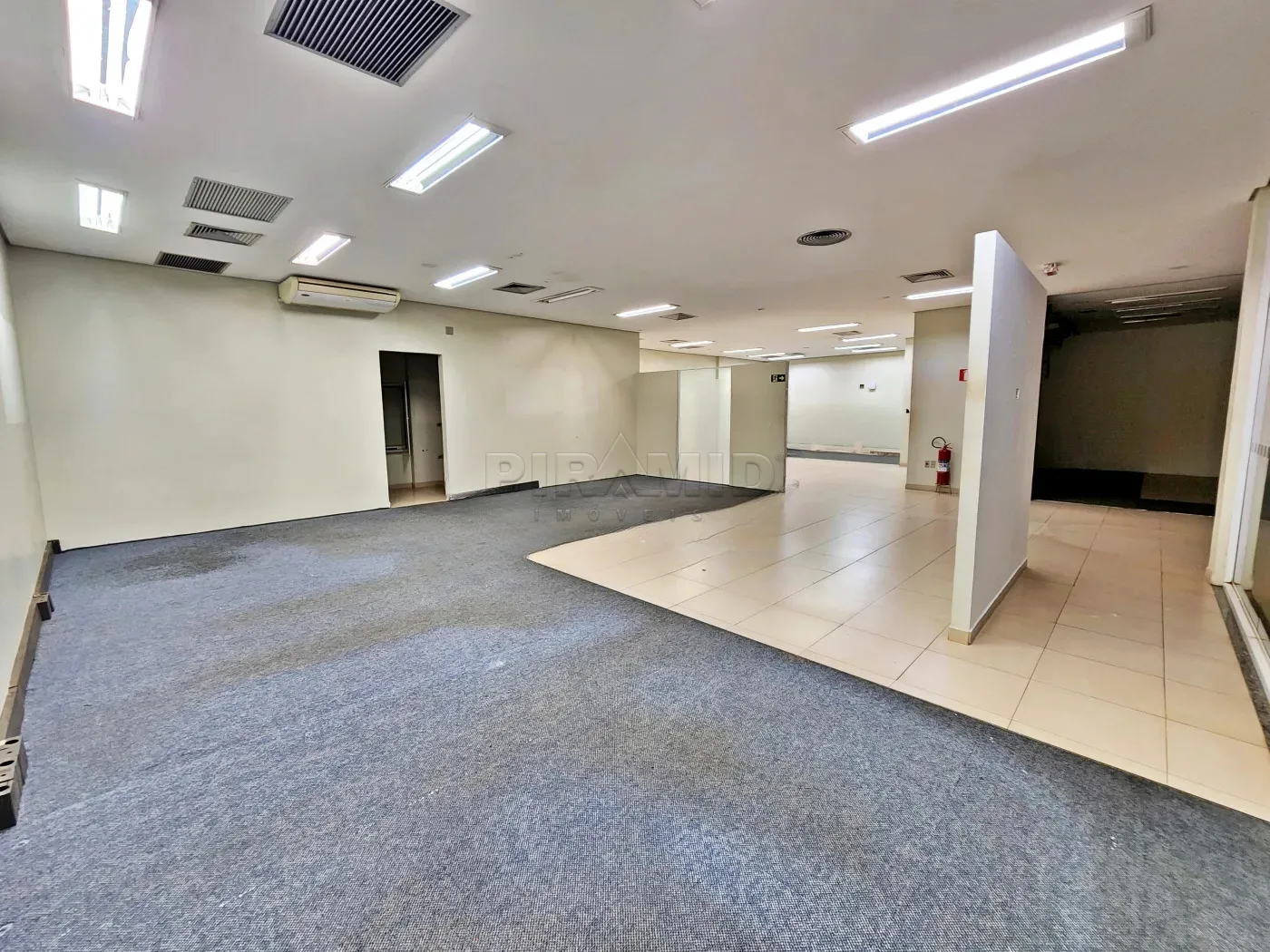 Alugar Comercial / Sal&atilde;o em Ribeir&atilde;o Preto R$ 15.000,00 - Foto 4
