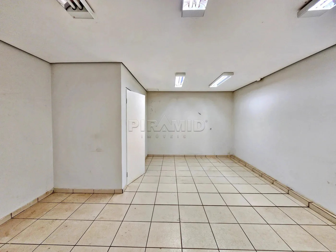 Alugar Comercial / Sal&atilde;o em Ribeir&atilde;o Preto R$ 15.000,00 - Foto 6