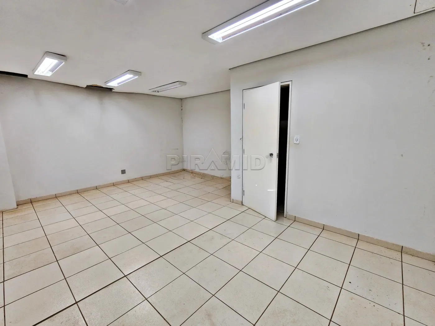 Alugar Comercial / Sal&atilde;o em Ribeir&atilde;o Preto R$ 15.000,00 - Foto 8