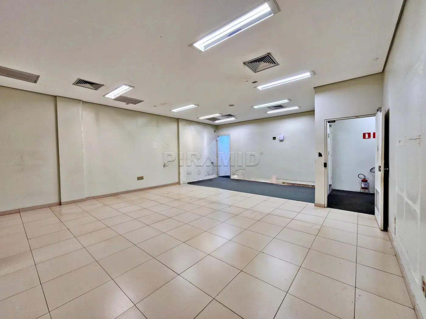 Alugar Comercial / Sal&atilde;o em Ribeir&atilde;o Preto R$ 15.000,00 - Foto 9